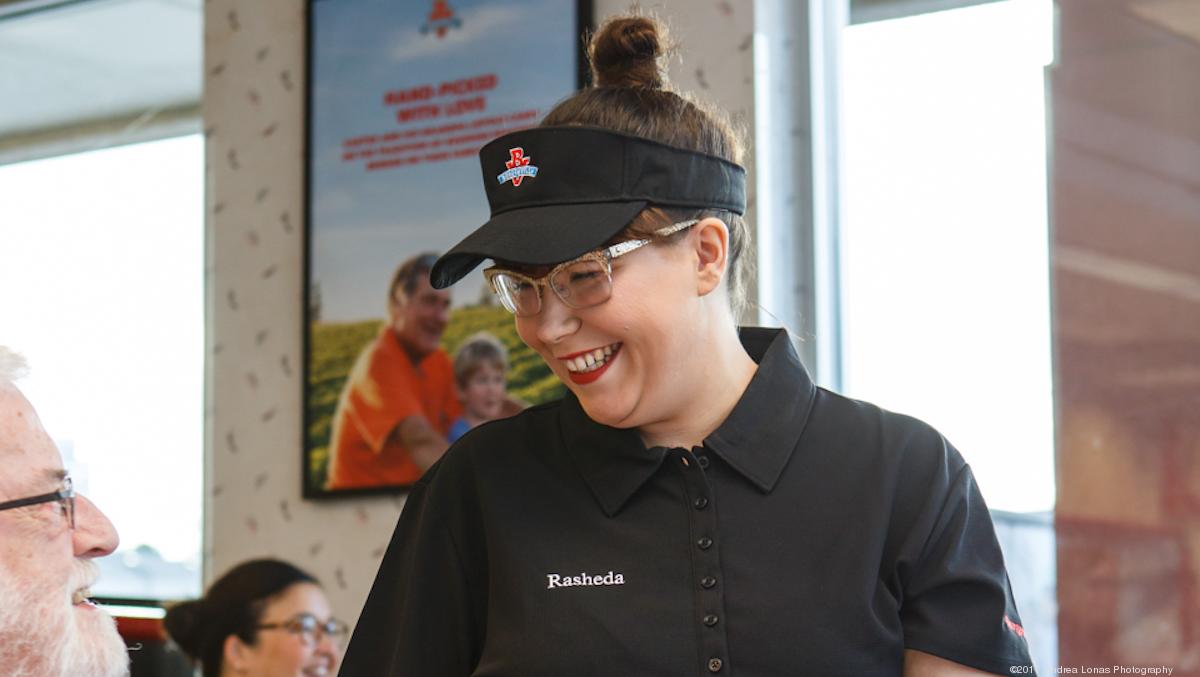 Burgerville locations in Oregon and Washington reopening for dinein