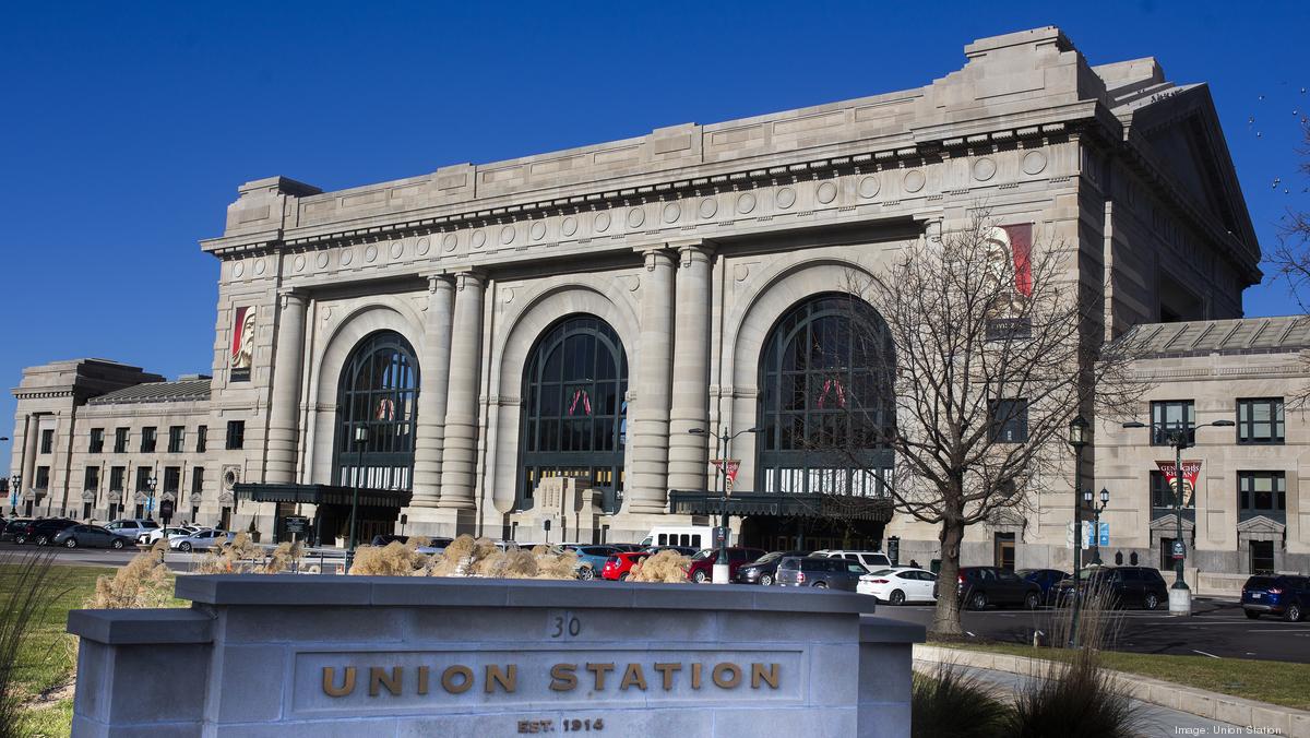 Union Station Kansas City on LinkedIn: Stop by Friday morning to get your Red  Friday flags! Outside Union Station…