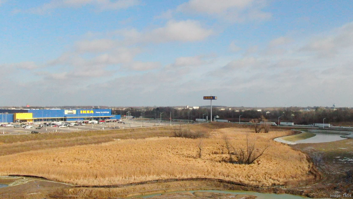 Northwestern Mutual selling 'gateway location' along I-94 to the city of Oak Creek