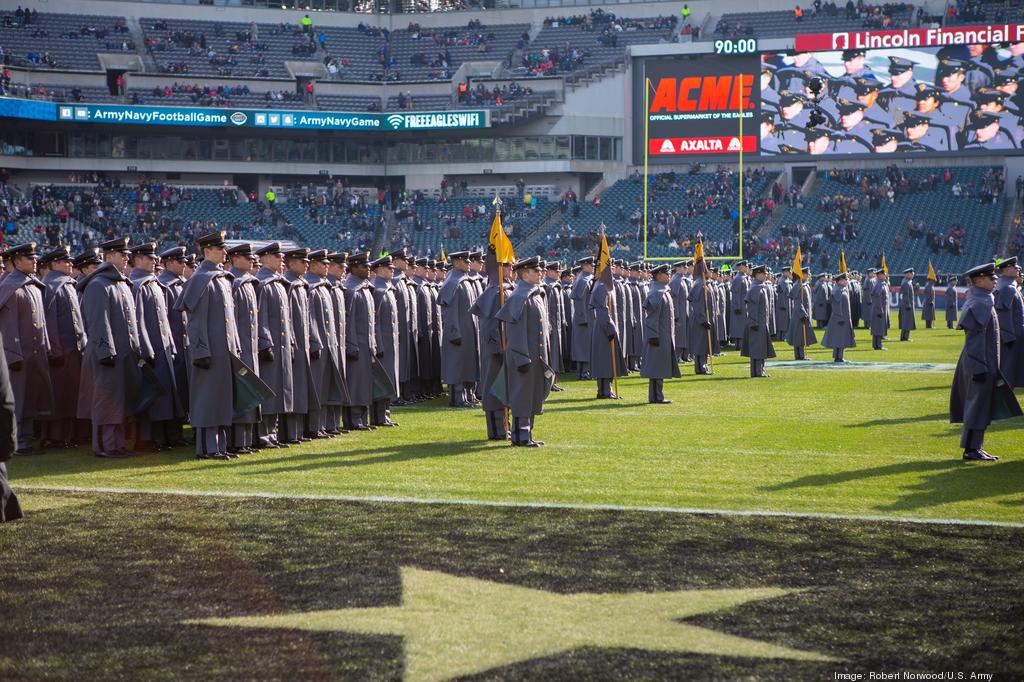 Army comes out on top in history-filled game against Navy at the Linc