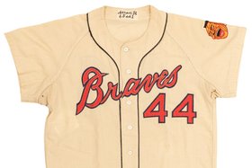 Hank Aaron jersey goes for $49,918.13 in Leland's auction 