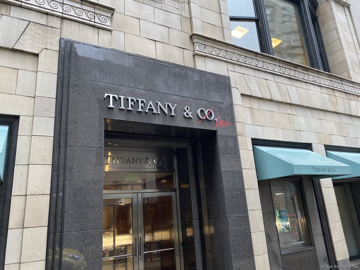 France's LVMH secures deal to buy Tiffany for $16.2 billion