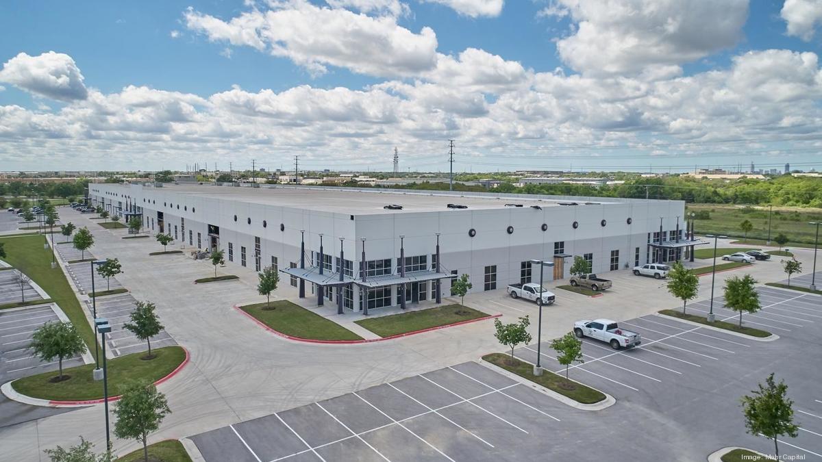 Four Springs Capital Trust buys Amazon warehouse in Austin from Mohr