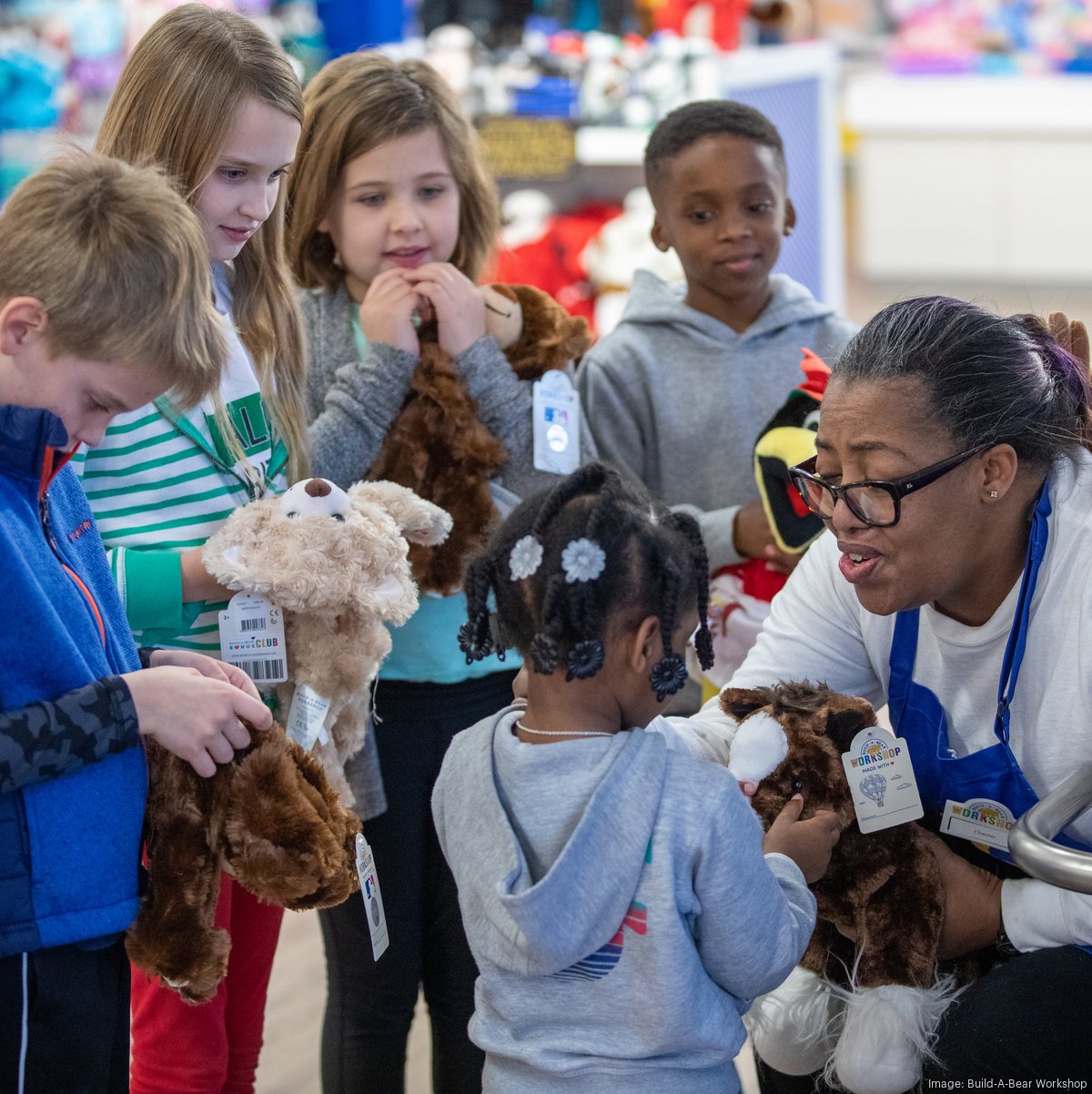 Build-A-Bear Workshop sets opening date for downtown store - St. Louis  Business Journal
