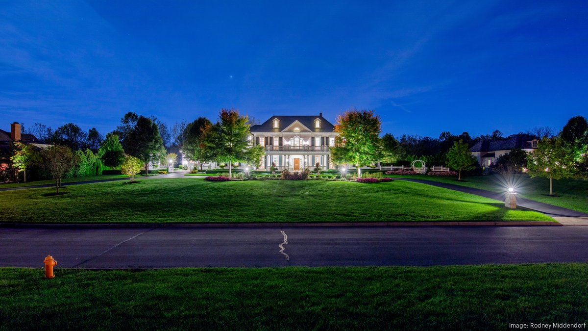 Luxury real estate in Columbus 4.5M mansion for sale on the Scioto