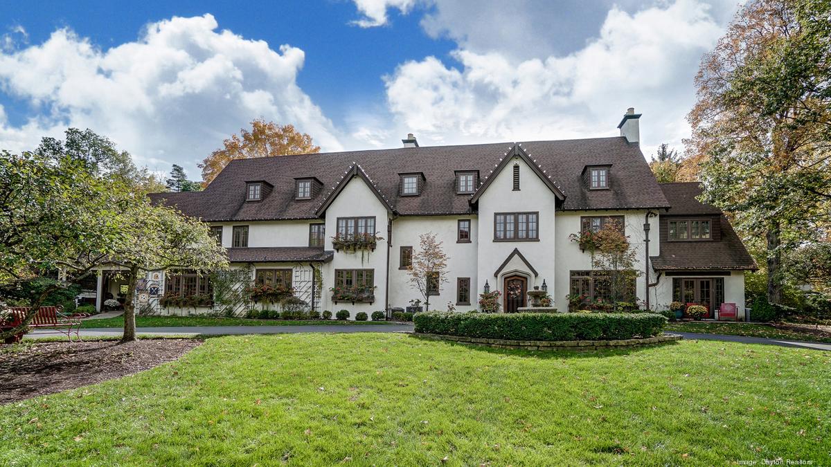 Luxury Oakwood home hits market for 1.75 million Dayton Business Journal