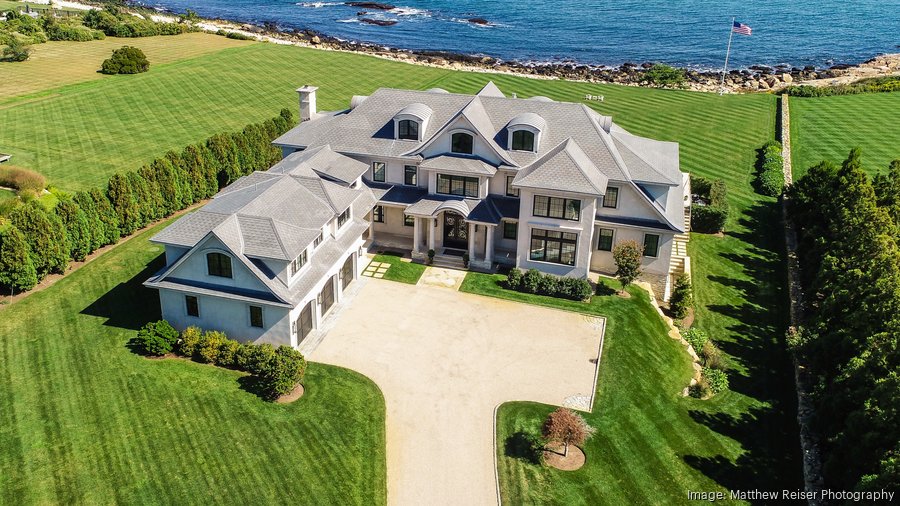 This Rhode Island estate boasts oceanfront infinity pool and 145 ...