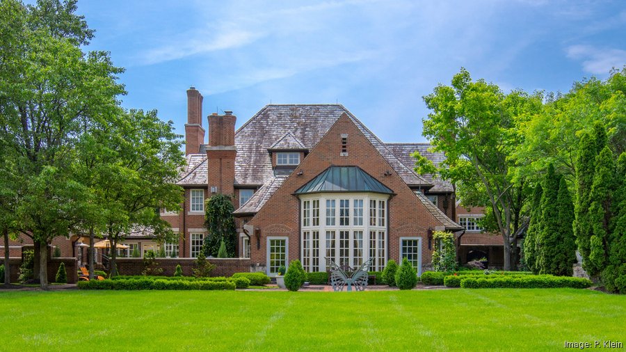 Luxury real estate in Powell: See inside this home on Olentangy River ...