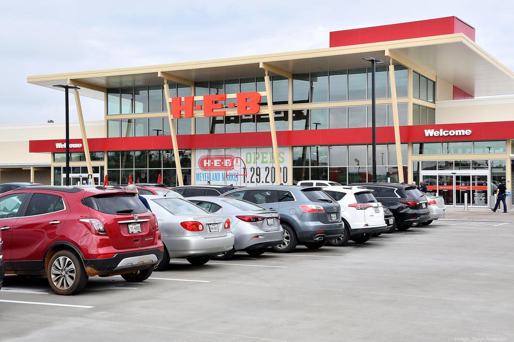 Meyerland real estate agent sponsors Bernie's Burger Bus, helps