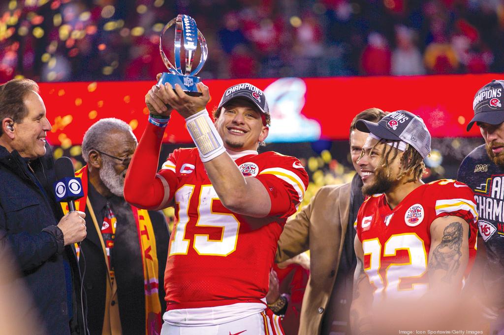 Eric Berry of the Kansas City Chiefs celebrates after the game News  Photo - Getty Images