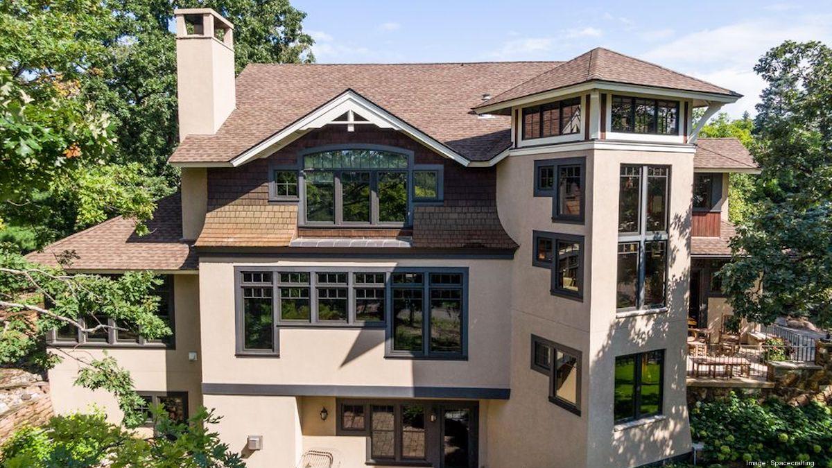 Massive Edina home near golf course reduced to 2.2 million
