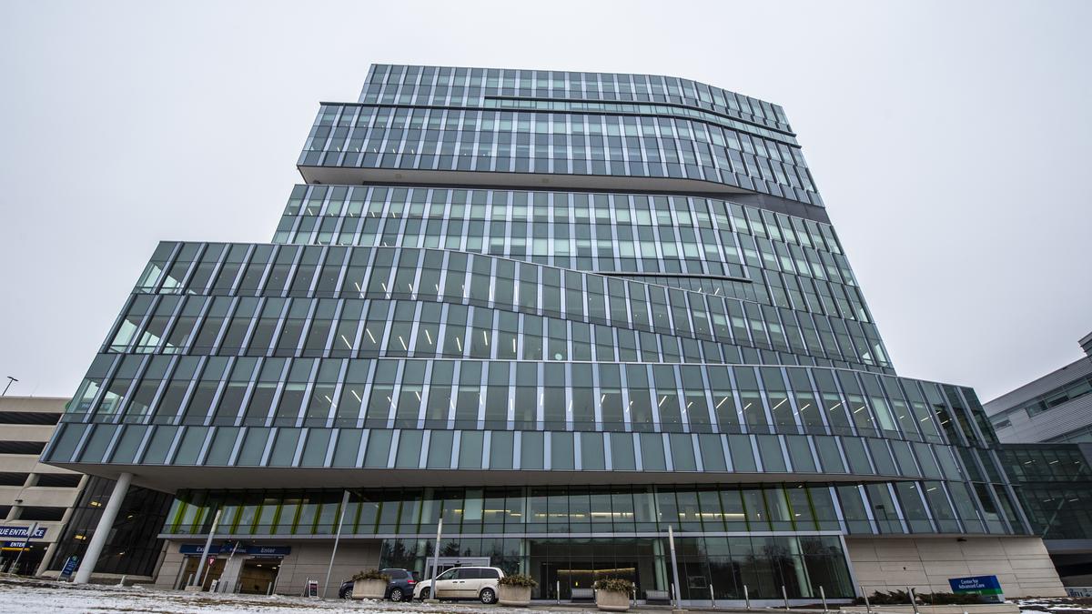 Froedtert prepares for final phase of vertical addition - Milwaukee ...