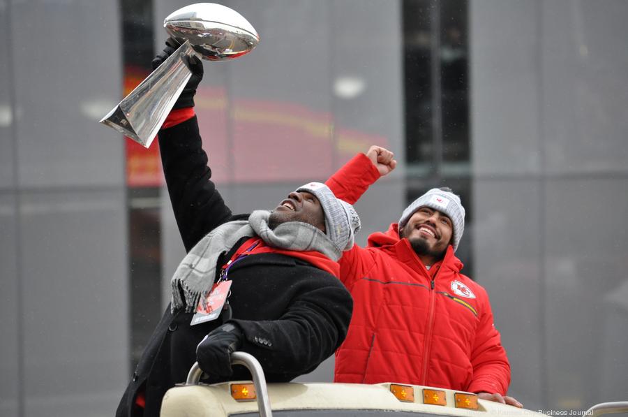 Chiefs players used Vince Lombardi trophy to drink champagne at their Super  Bowl celebration