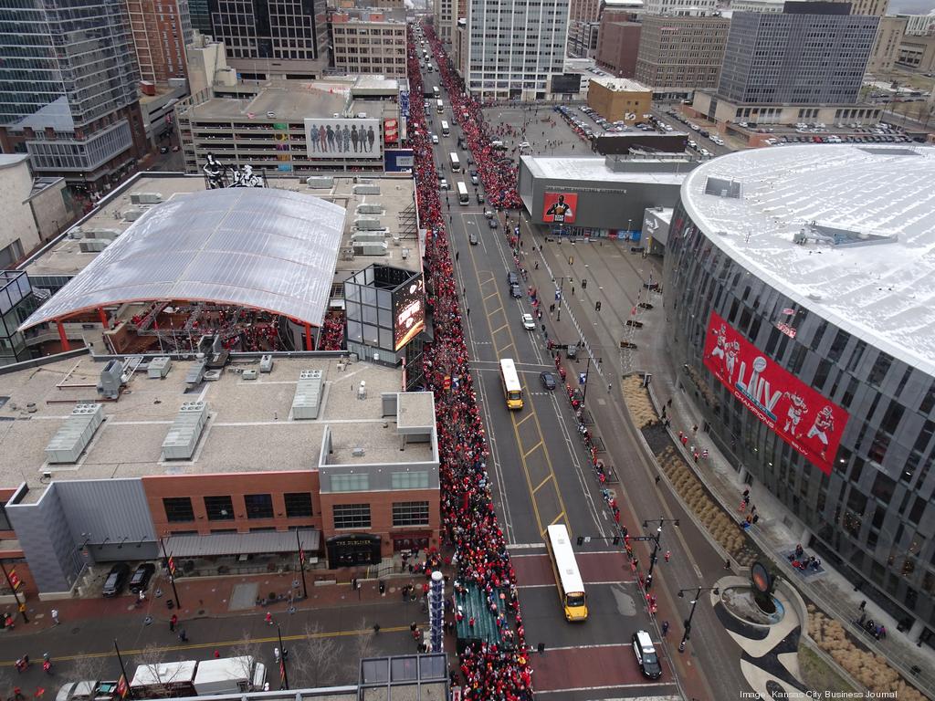 A Super Bowl Parade in Kansas City? Impossible feat without the  cheerleaders who knew they could win - The Boston Globe