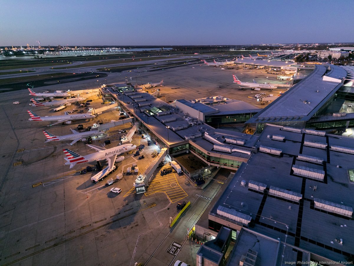 Departing travelers face long lines at Louisville airport