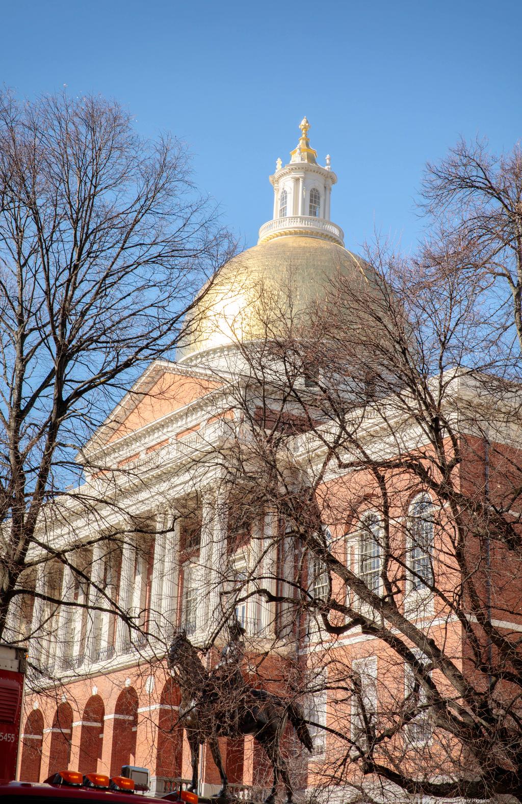 Mass. lawmakers to vote on bill providing driver's licenses to undocumented  