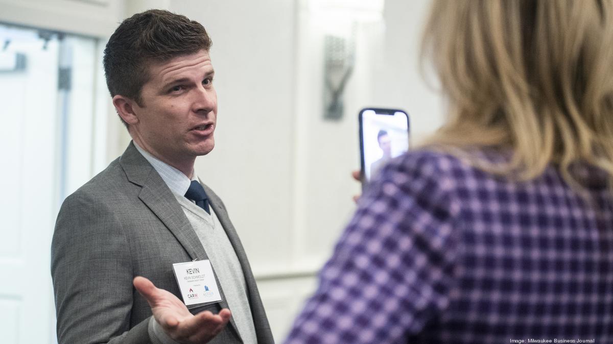 Real estate brokers see companies coming back for building tours