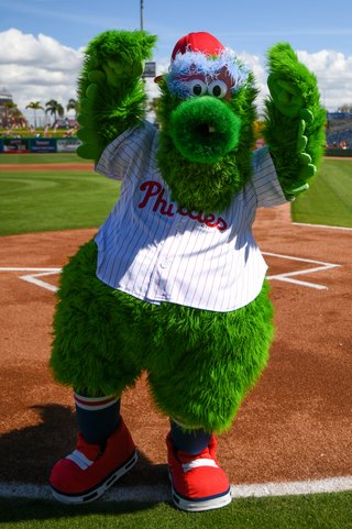 Phanatic can be himself again after Phillies finalize deal to regain ...