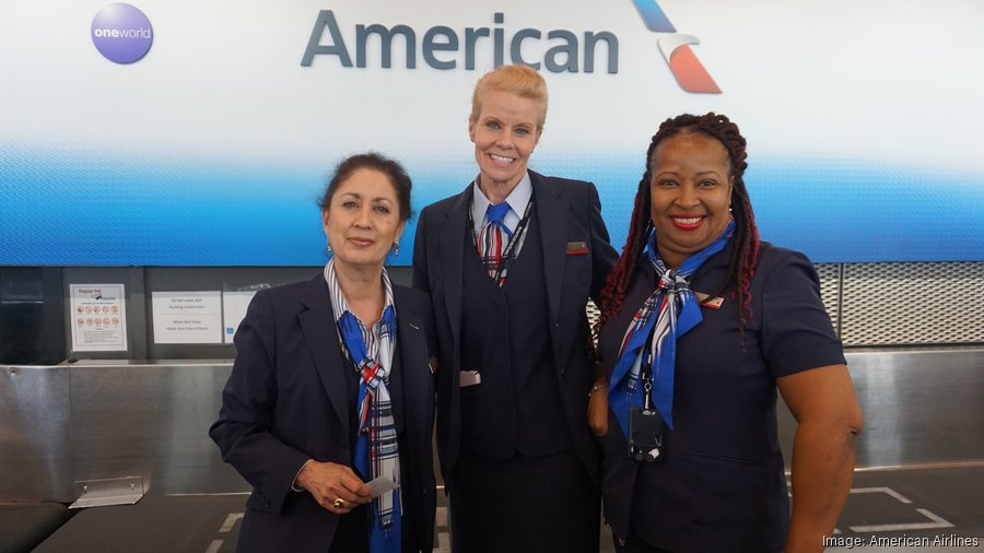 American Airlines uniform ordeal ends with new look at O'Hare Airport ...