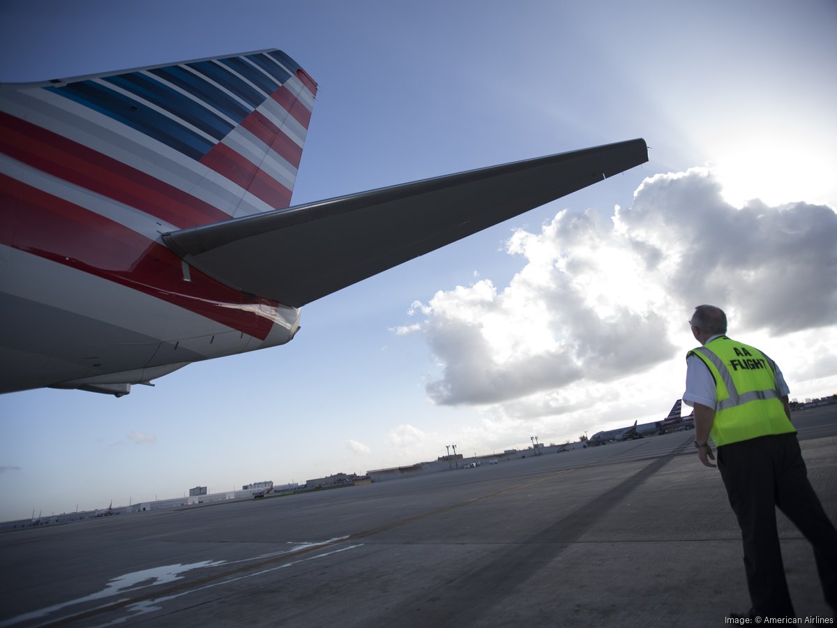 American Airlines plans more schedule cuts as it waits for 787 jet  deliveries