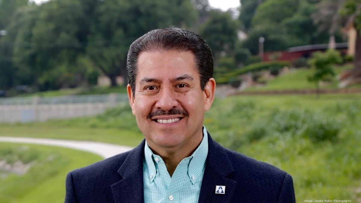 Harris County Commissioner Adrian Garcia supports Houston CCS hub