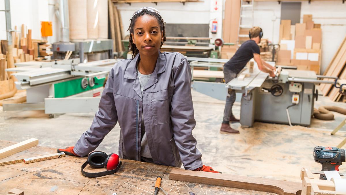 Visa Foundation commits $200M to support women in small business - The