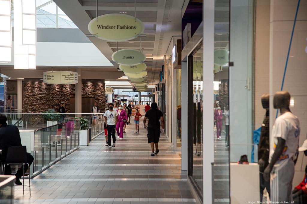 Customers make their way through CoolSprings Galleria shopping mall News  Photo - Getty Images