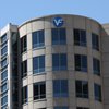 VF Corp.、低迷するブランドの復活を目指して黒字化