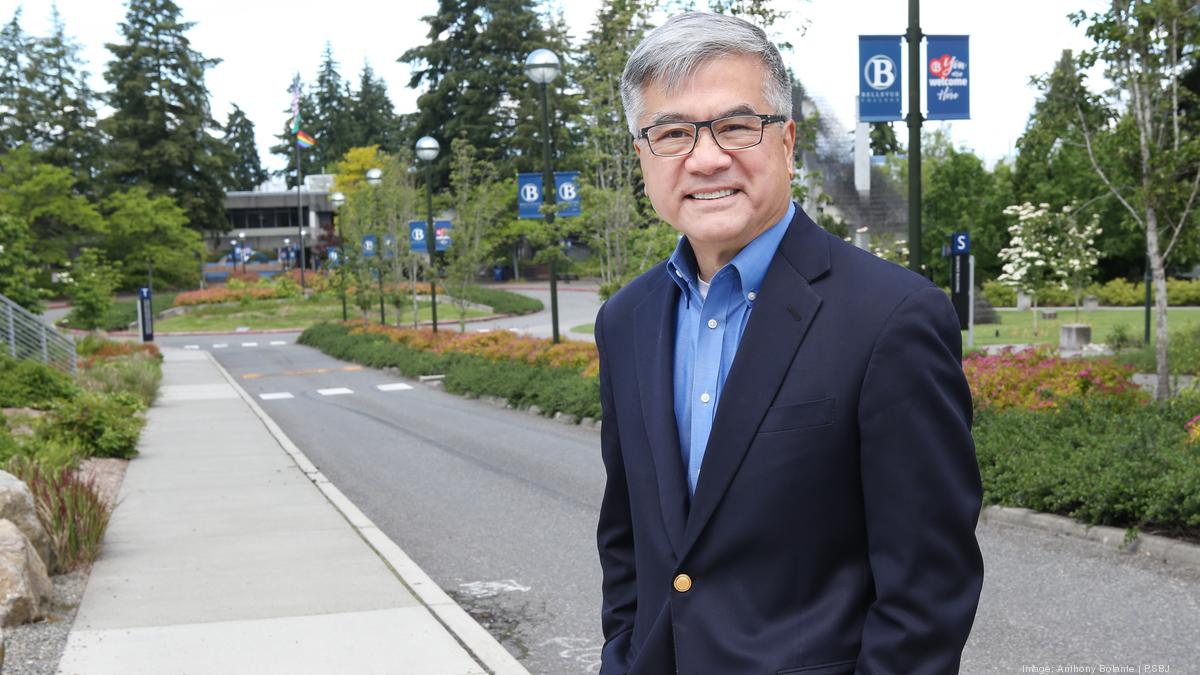 Former Gov. Gary Locke to continue serving as Bellevue College's
