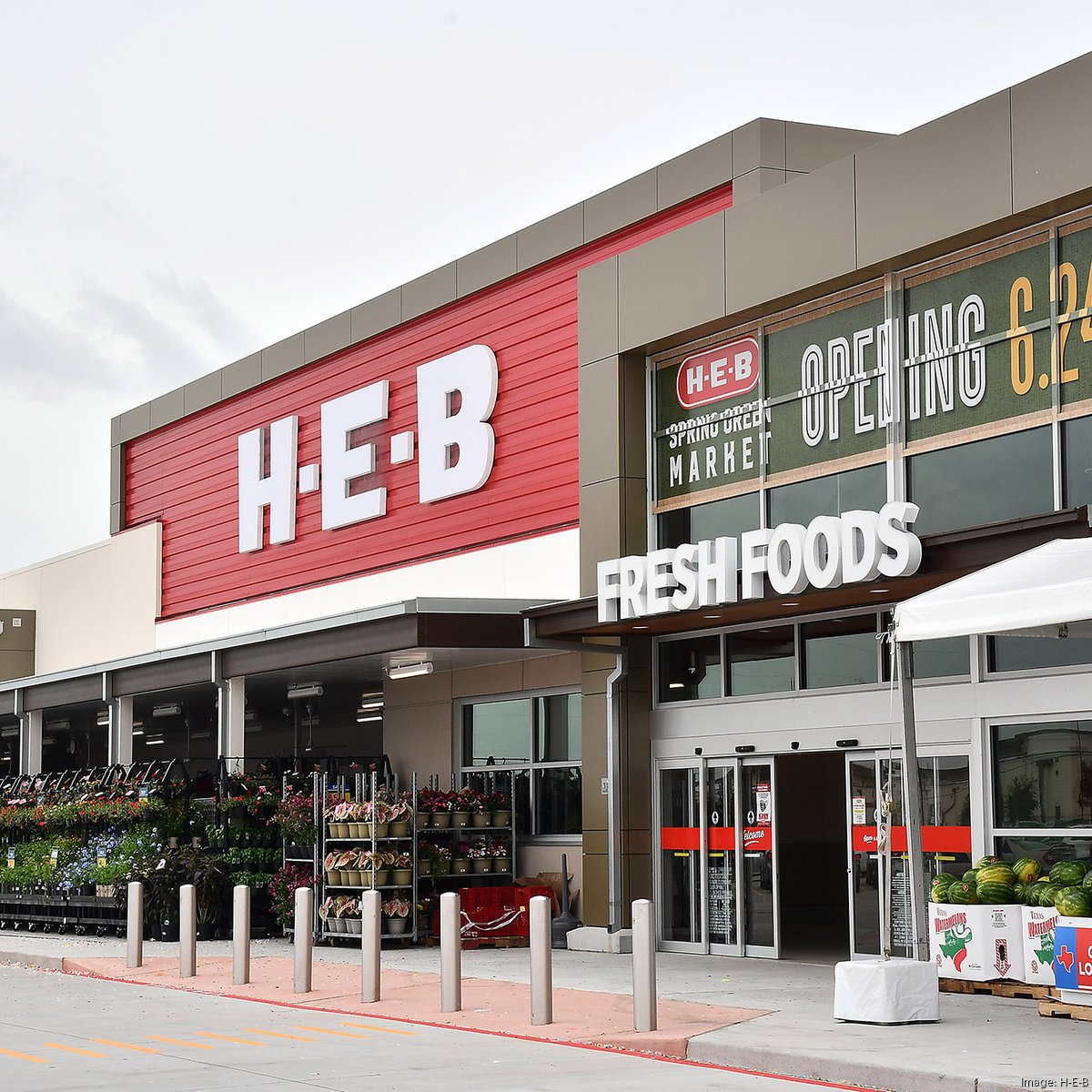 A new H-E-B is opening in Waxahachie!