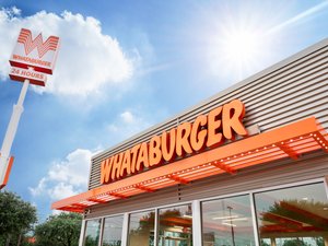 whataburger exterior2