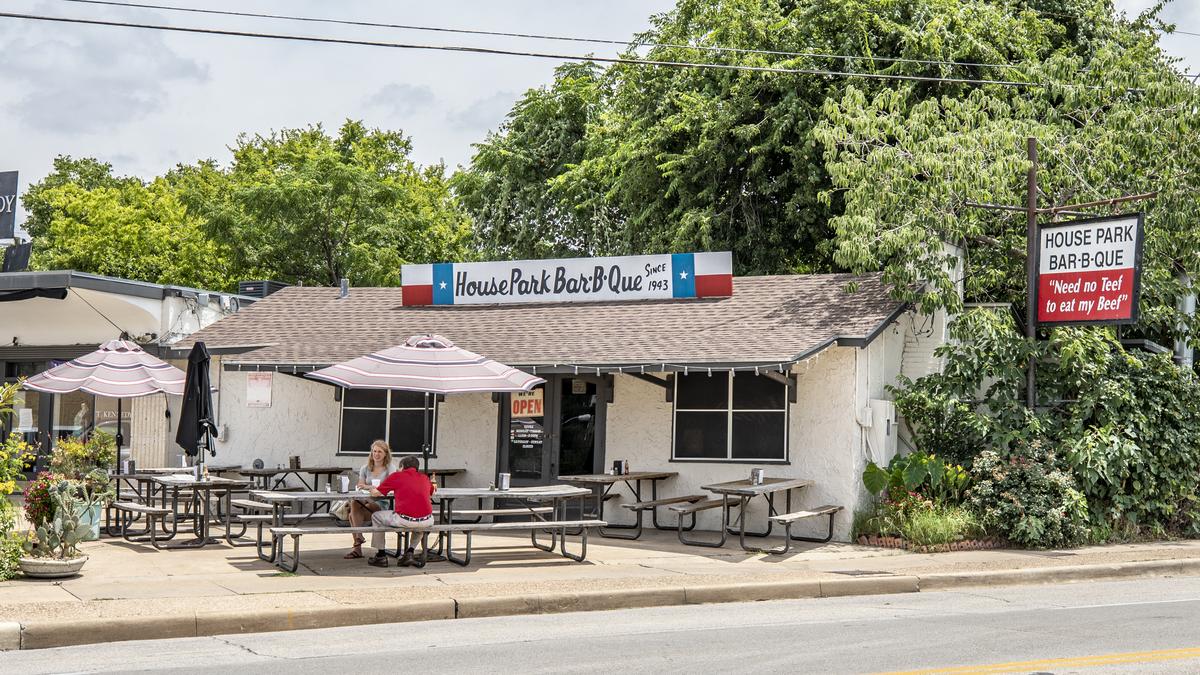 House Park Bar-B-Que to reopen in Austin after fire - Austin Business ...