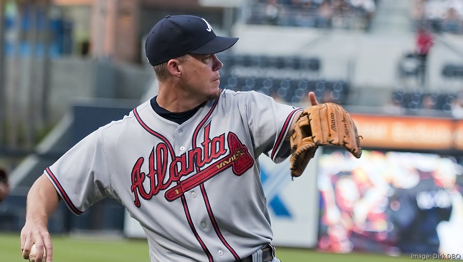 Atlanta Braves to keep name, look into famed 'tomahawk chop