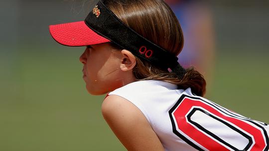 softball-player-female-youth-163375