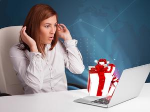 Tech-Gifts-Presents-Digital-Holidays