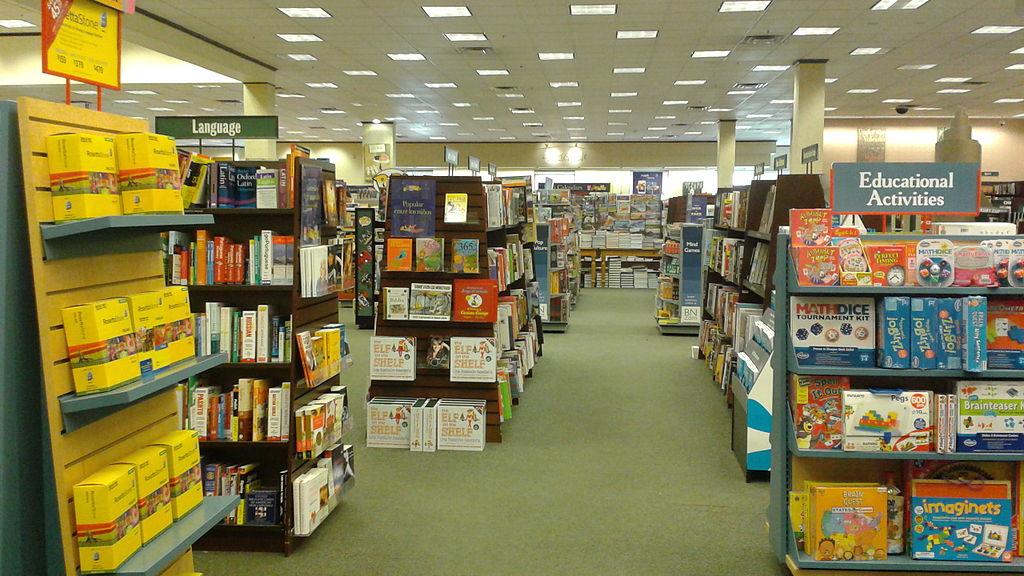 BostInno Barnes & Noble Regrets Killing All Those Indie Bookstores, Wants to Bring Them Back