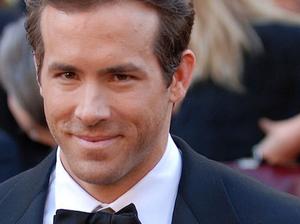 1024px-82nd_Academy_Awards_Ryan_Reynolds_-_army_mil-66450-2010-03-09-180346