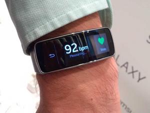 samsung-gear-fit1