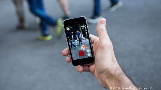 Gamers Hunt for Pokemon in Tokyo