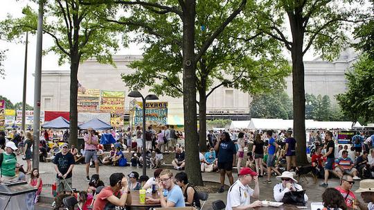 1024px-Food_area_and_pay-to-dance_segment_on_Constitution_Avenue_NW_-_DC_Capital_Pride_street_festival_-_2013-06-09_(9007545704)