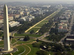 1024px-US_Navy_030926-F-2828D-307_Aerial_view_of_the_Washington_Monument