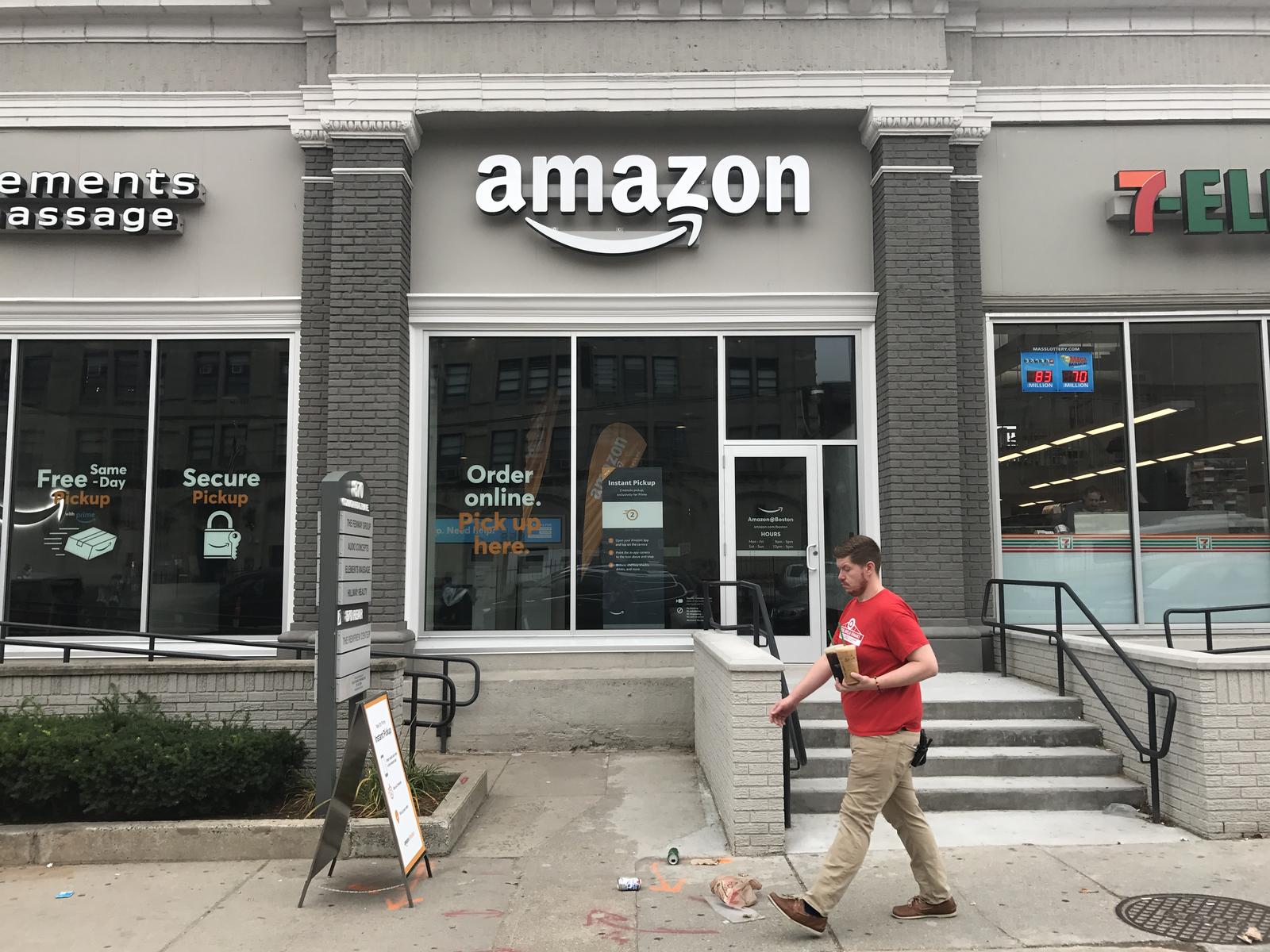 Bostinno Just Opened Amazon Pickup Kiosk Is Targeting Bu Students