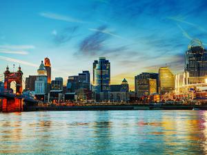 Cincinnati downtown overview early in the night