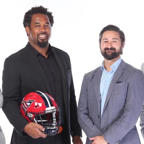 Former NFL player Dhani Jones helping give out $500