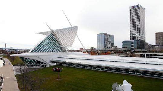 Milwaukee Cityscapes And City Views