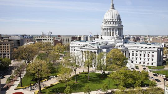 USA, Wisconsin, Madison, State Capitol Building