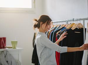 Young woman getting ready to go out