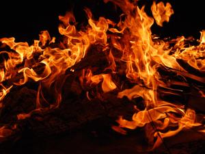 bonfire-burning-fire-lg