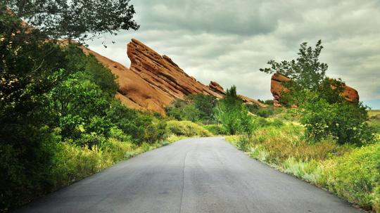 Road through Red Rocks Park