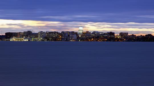 USA, Wisconsin, Madison, City skyline at sunset